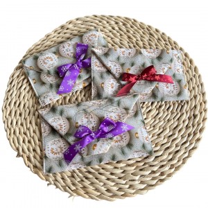 Dárková VÁNOČNÍ obálka - KOULE barevné Dárková VÁNOČNÍ obálka - KOULE barevné